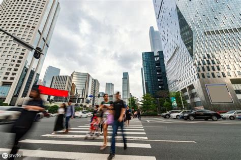 十字路口 風水|十字路口房子风水图解凶吉